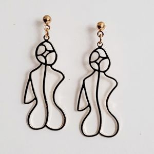 Silhouette dangle earrings 💫